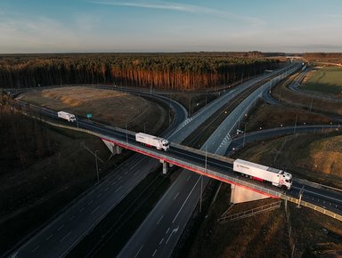 Großauftrag in Polen: Kawczyński Logistics erhält 75 der neuesten Mercedes-Benz Actros L mit ProCabin  